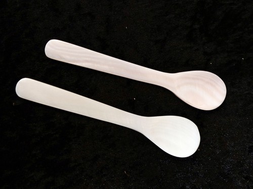 Perlmutt Eierlöffel weiß irisierend 14 cm echt MOP Muschel Naturlöffel handmade - Bild 5 von 6