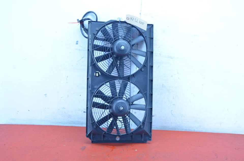 96-02 MERCEDES-BENZ R129 SL320 RADIATOR COOLING DUAL FAN ASSEMBLY OEM - Image 3 of 4