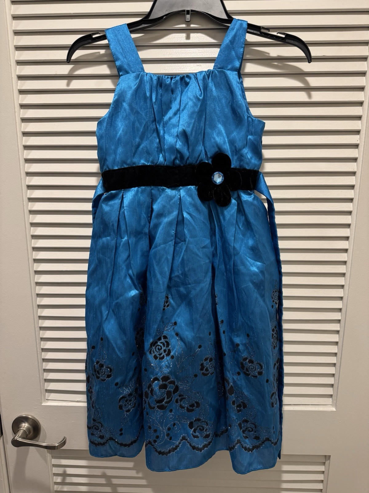 Picture 1 of 4