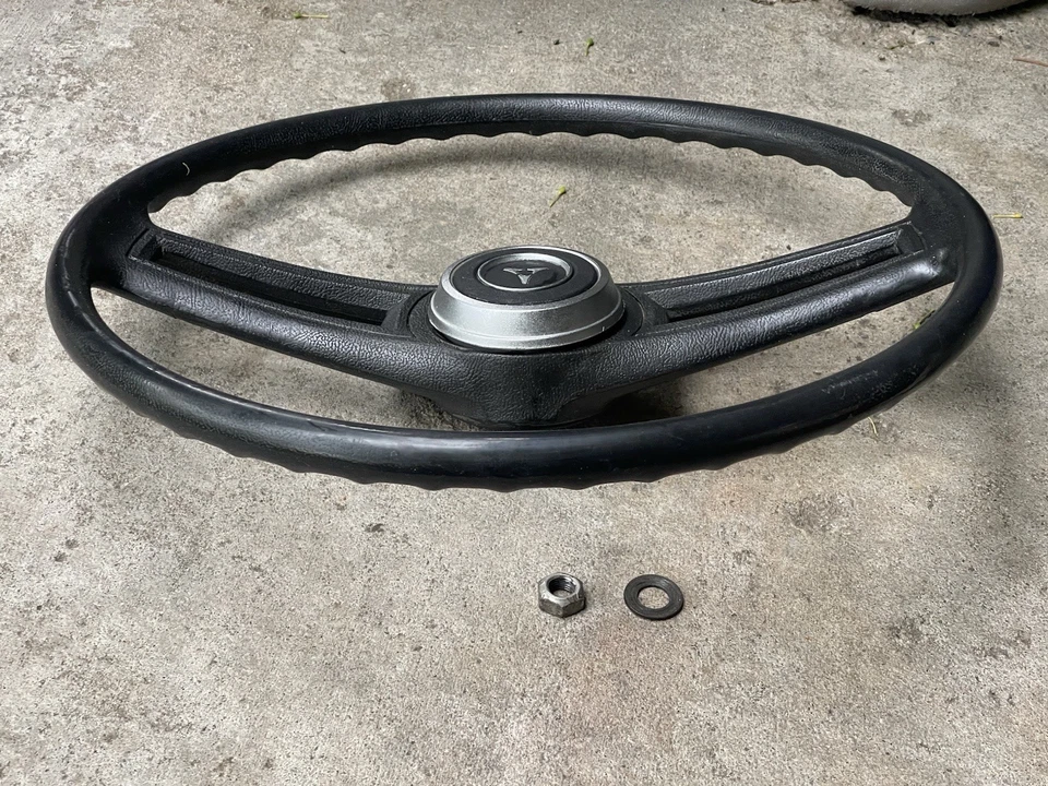 Dodge 1971-1977 volante B100 B200 B300 furgoneta OEM CON BOTÓN BOCINA NEGRO Foto 3 de 4