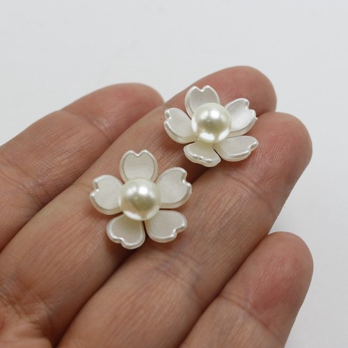 Craft DIY Ivory Pearl Flower-shaped Buttons for Jewelry Making Craft Sewing - Picture 6 of 13