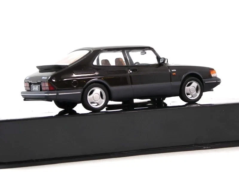 SAAB 900 TURBO 1988 - BLACK -  IXO 1:43 SCALE MODEL - Image 2 of 3