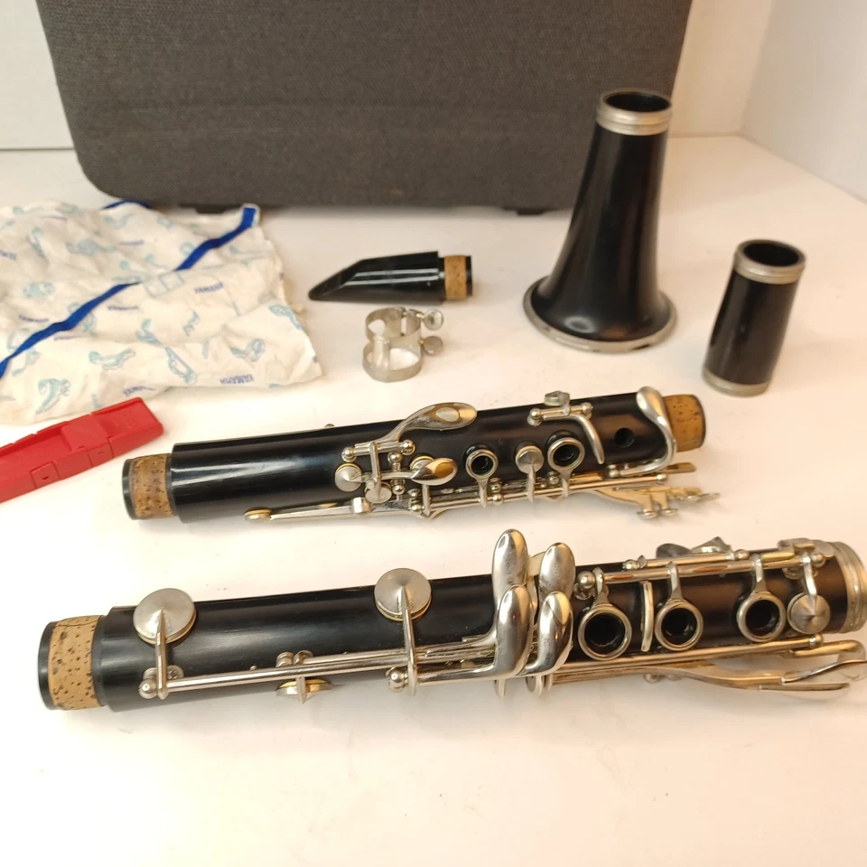 Clarinete Buffet Crampon con Estuche Hecho en Alemania Sin Probar Foto 4 de 4