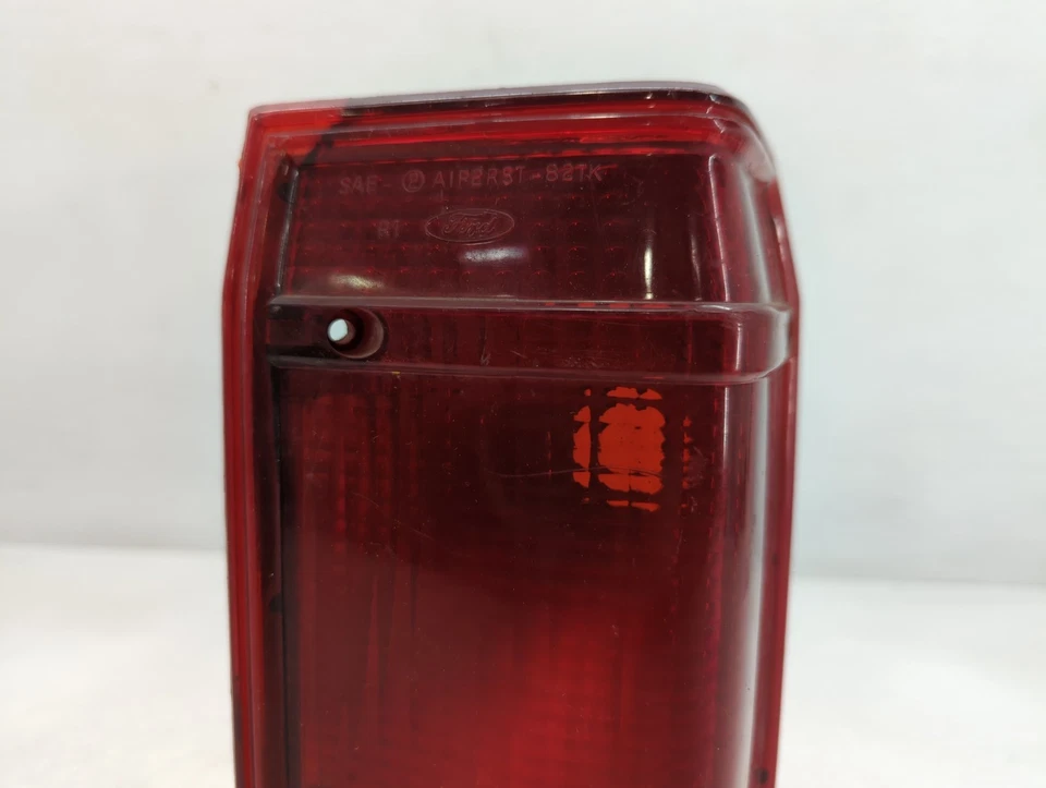 Luz trasera lateral derecha para pasajero Ford Ranger 1983 fabricante original WSYRR Foto 4 de 4
