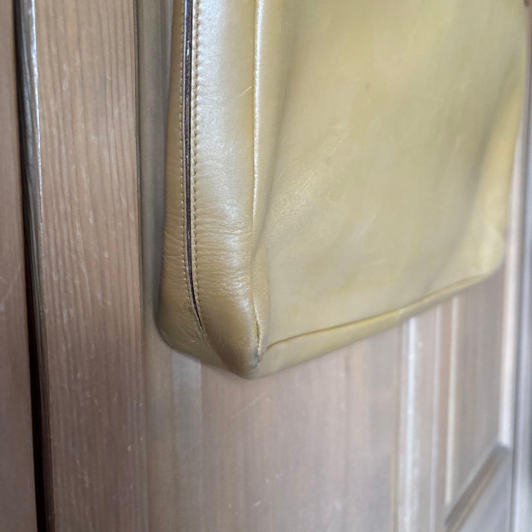 GUCCI Solid Rectangle Tote Hand Bag Leather Beige… - image 6