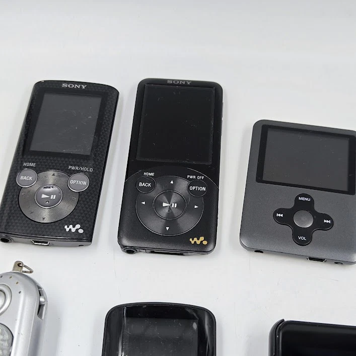 Lote De 15 MP3 Players - No Probado, Various Models & Colores - Imagen 2 de 4