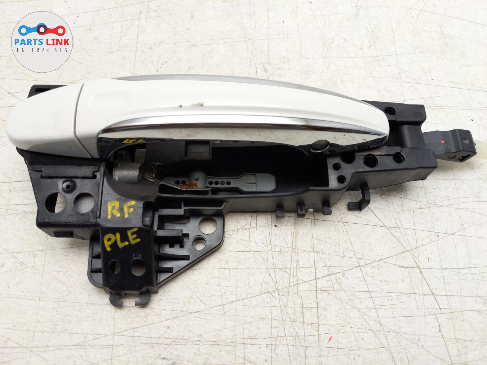 Bentley Bentayga 2016-2020 Front Right Outer Door handle