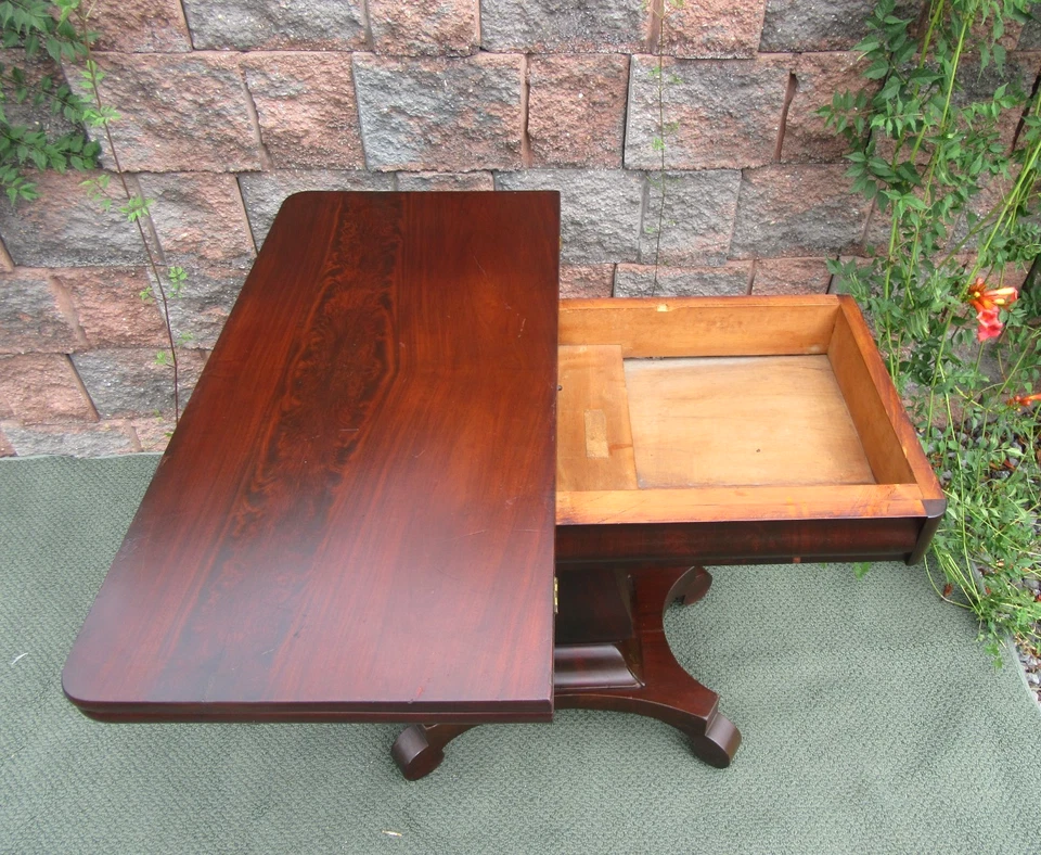 Antigua mesa de juego consola de salón abatible giratoria caoba Imperio del siglo XIX Foto 4 de 4