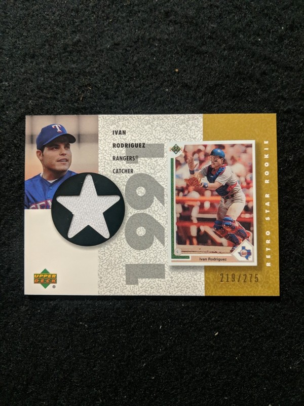 IVAN RODRIGUEZ -  2002 UPPER DECK AUTHENTICS RETRO  STAR ROOKIE JERSEY GOLD /275
