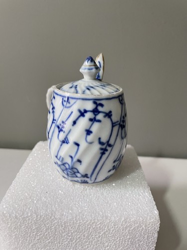 Antique Tettau Porcelain Blue Strawflower Mustard/Jam Jar Pot With Spoon Germany - Picture 3 of 12