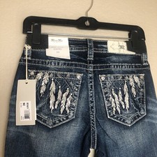 Miss Me Jeans size 26 mid rise capri slim fit NWT feathers contrast stitching