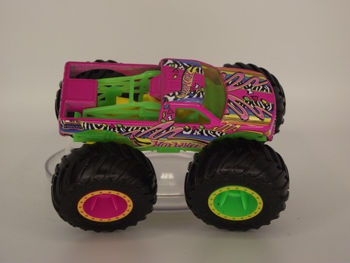 Hot Wheels Monster Jam Trucks 1:64 YOUR CHOICE Brodozer Crustation One Bad Ghoul - Picture 39 of 145