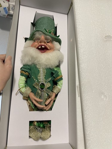 Mark Roberts 2021 Lucky Clover Elf Medium 15.5” 51-23110