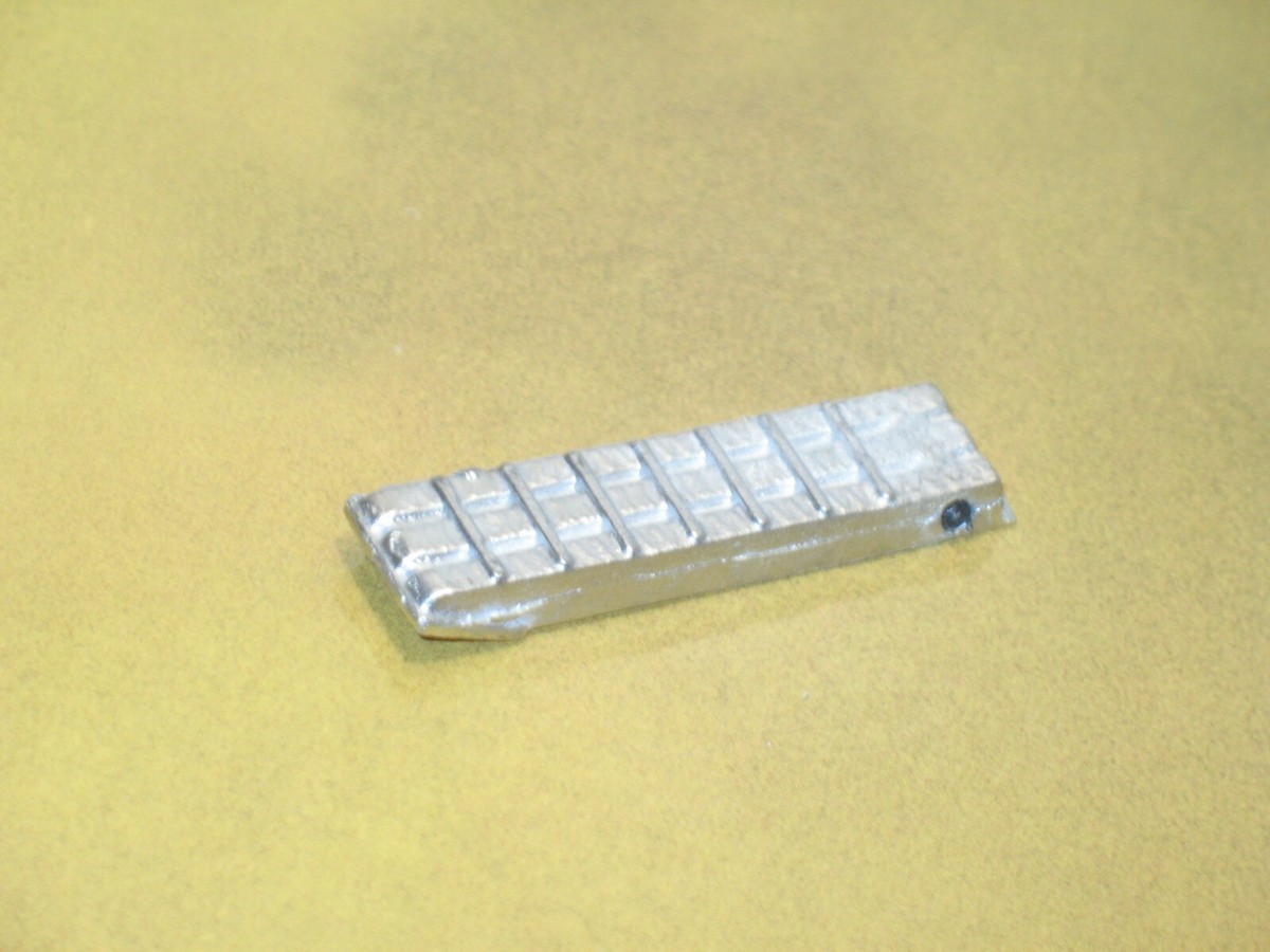 Le crochet pour le treuil du porte char Berliet T12 miniature Solido Verem Le crochet pour le treuil du porte char Berliet T12 miniature Solido Verem