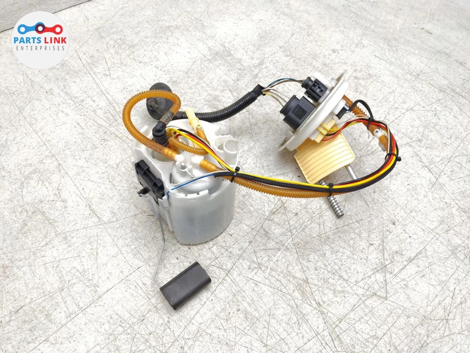 Range Rover Velar 2018 bomba de combustible trasera tanque de gasolina unidad transmisora montaje 2,0 3,0 L560 Foto 3 de 4