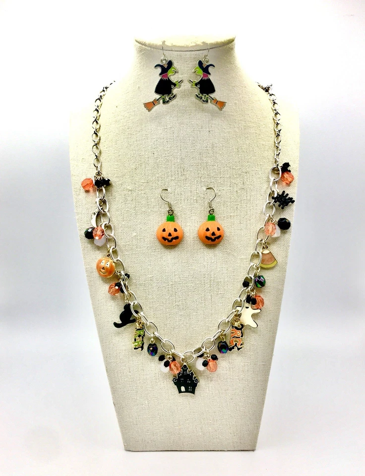Espeluznante Halloween Mansión Dijes Collar 2 Pares de Pendientes Conjunto Bruja Fantasmas Foto 2 de 3