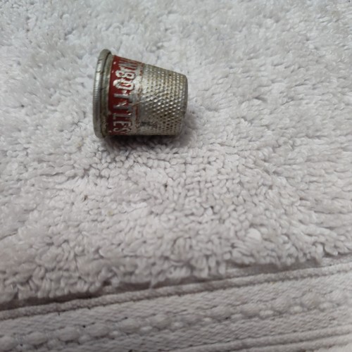 Vintage Drink Coca Cola In Bottles Metal Finger Thimble Advertising - Picture 3 of 6