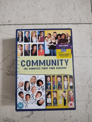 Community - Serie Staffeln 1-4 Englisch, top Zustand aus Nichtraucher Haushalt