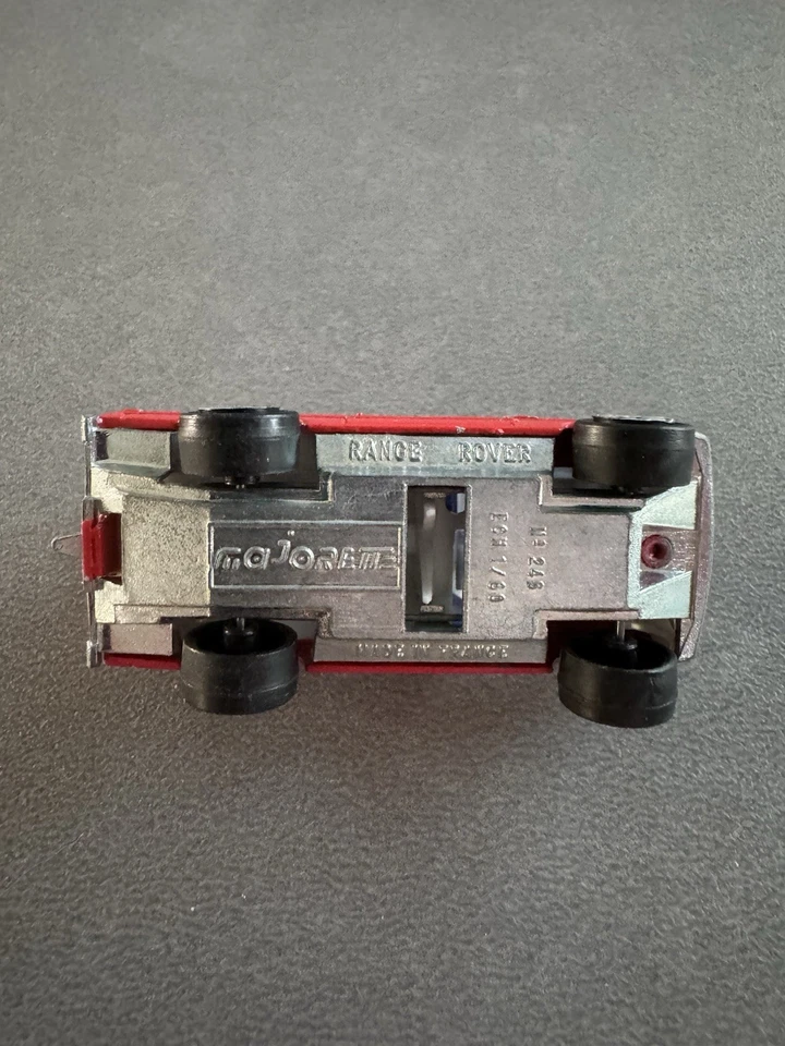 Majorette Range Rover 246 1/60 Et Sa Remorque 21760 - Photo 3/3
