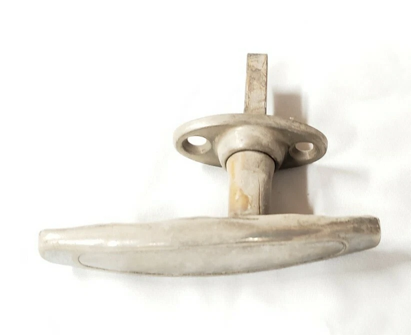 Лот из 9 внешних дверных ручек 1920-х 1930-х годов для модели Ford T/A - Изображение 3 из 4