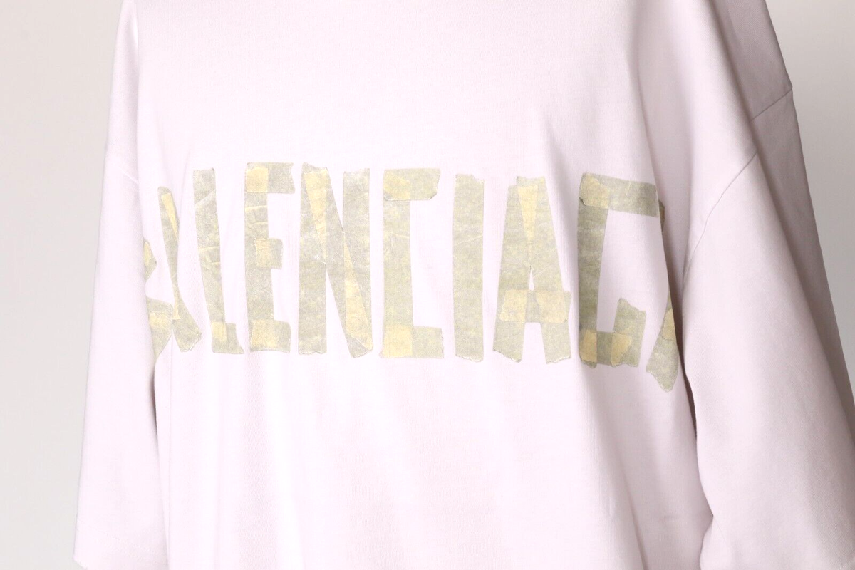 BALENCIAGA TAPE TYPE T-SHIRT MEDIUM FIT IN WHITE 739784 BALENCIAGA TAPE TYPE T-SHIRT MEDIUM FIT IN WHITE 739784