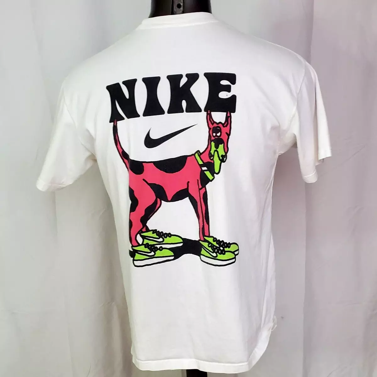 Conveniente campo Espera un minuto Nike SB Devil with Swoosh T-Shirt White w/ Dog print at back DB9975-100  Men&#039;s M | eBay