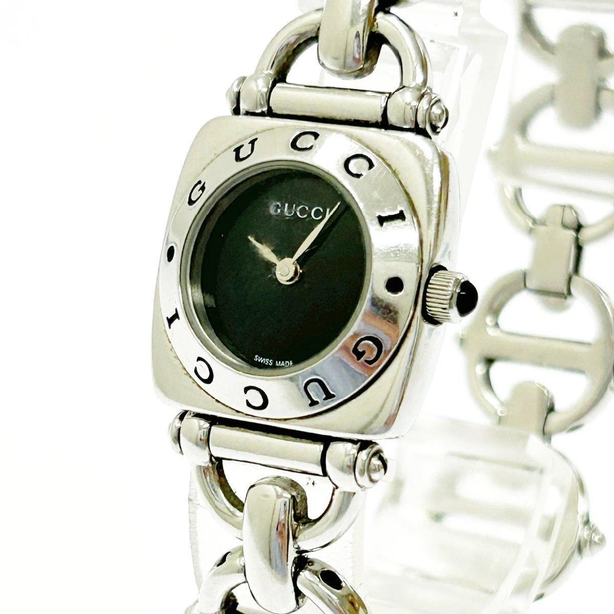 Montre GUCCI 6400L argent fabriqué en Suisse cadran blanc quartz femmes