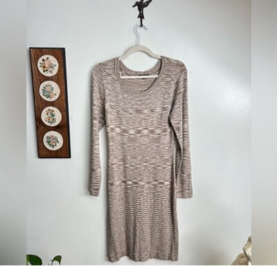 dion lee knit dress Dion Lee // Green Ribbed V-Neck Dress – VSP Consignment main image 1