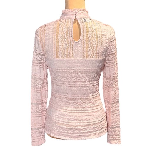 Top de encaje Y2K Bebe de colección talla M rosa pétalo coqueta elástica romántica victoriana boho - Imagen 3 de 11