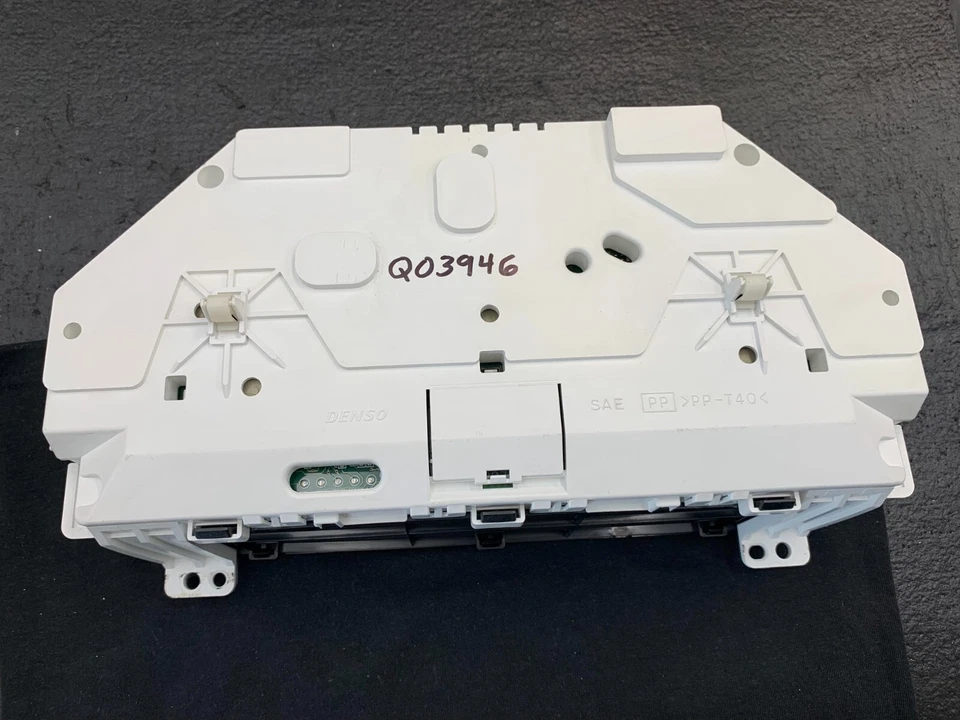 * Приборная панель спидометра 2004 и 2005 Suzuki Vitara 195 247 миль 4x2 XL-7 - Изображение 2 из 3