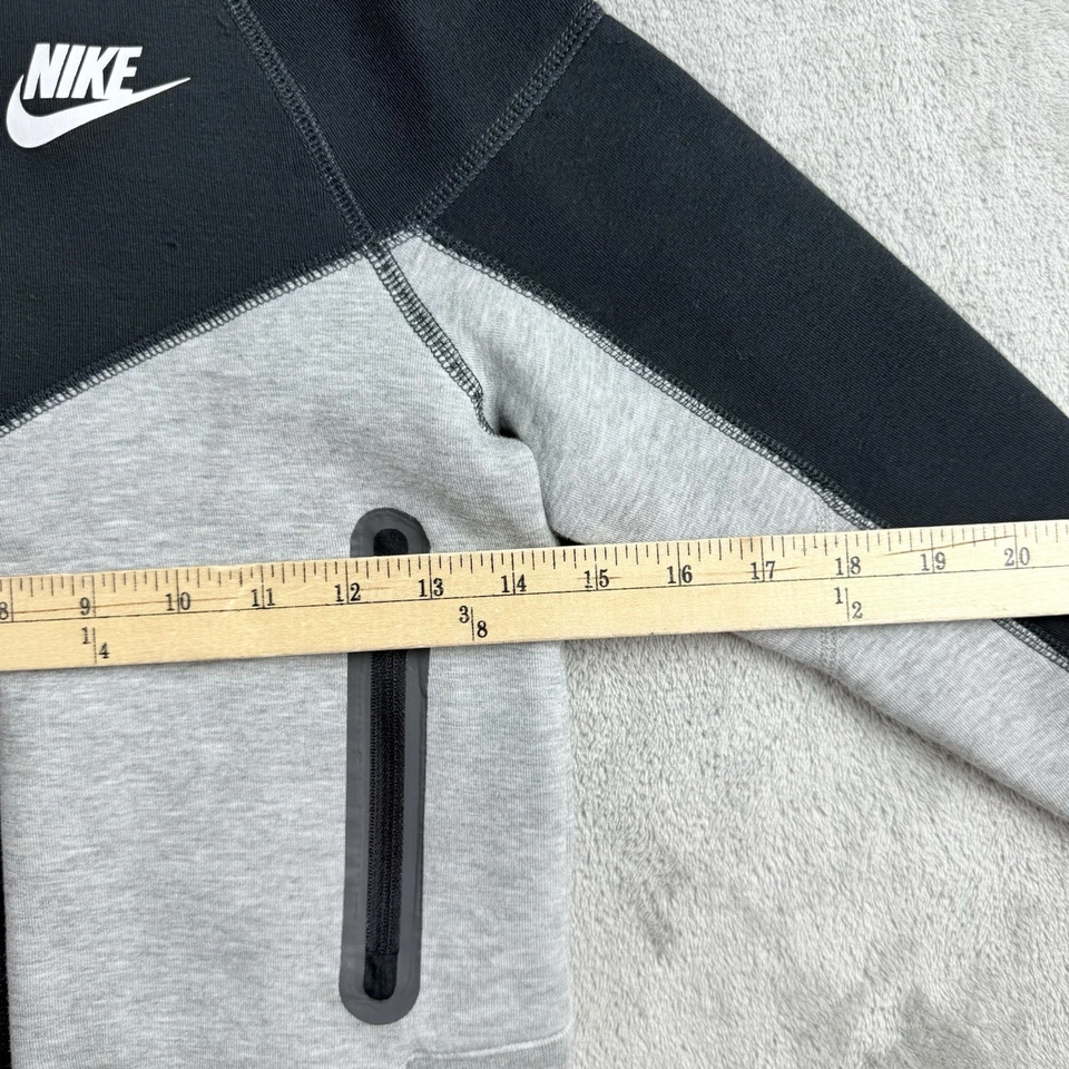 Jaqueta Nike infantil masculina 6/7 anos cinza preta colorblock zíper completo com capuz externa - Imagem 3 de 4