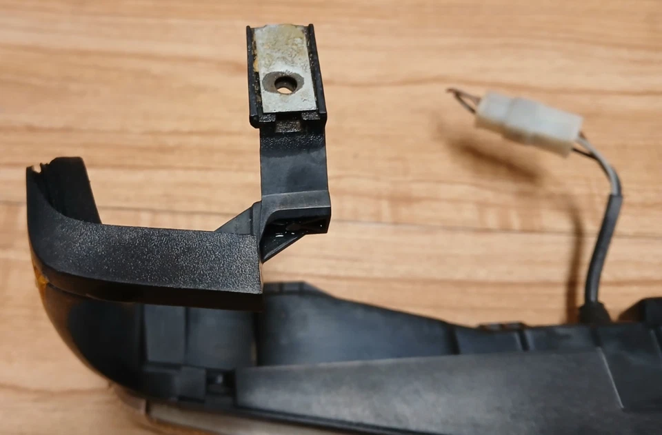 1985-88 Volkswagen Quantum Syncro Wagon B2 OEM Hella Front R Parking Light Assy Foto 3 de 4