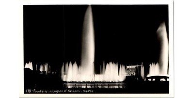 1940 NY Worlds Fair Postcard Lagoon of Nations Fountains Queens County
