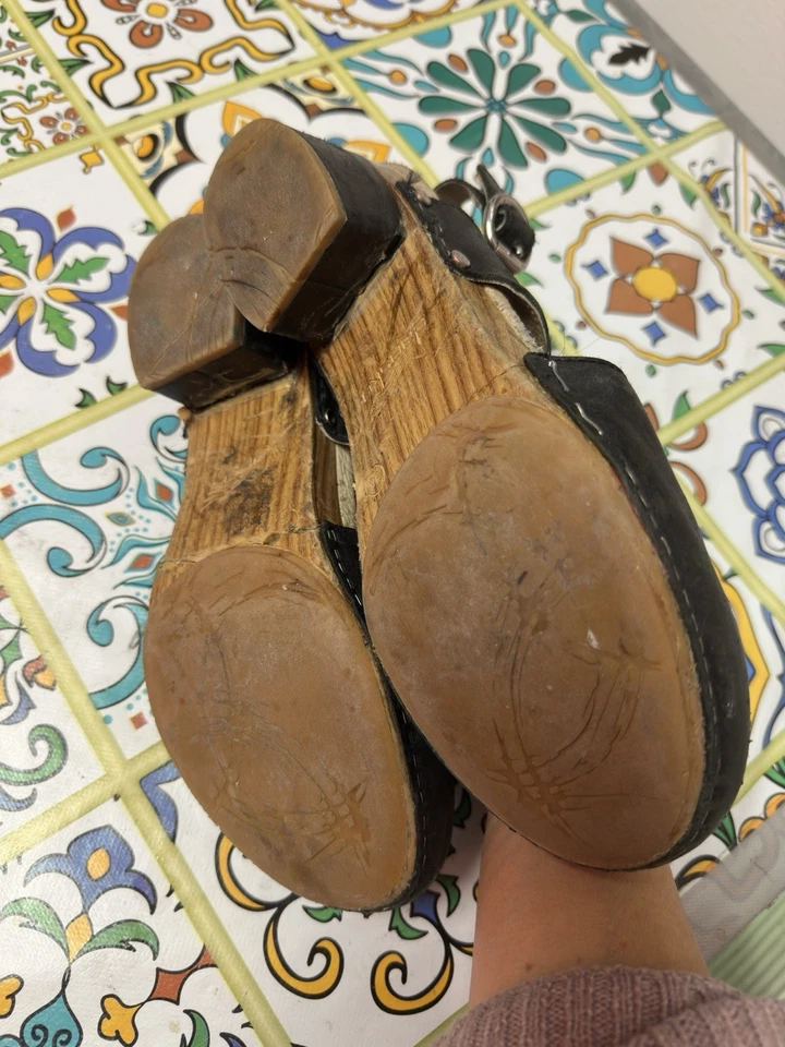 Sandali Dansko usati molto bene. Usati Tutta Estate Per Lavorare - Immagine 3 di 4