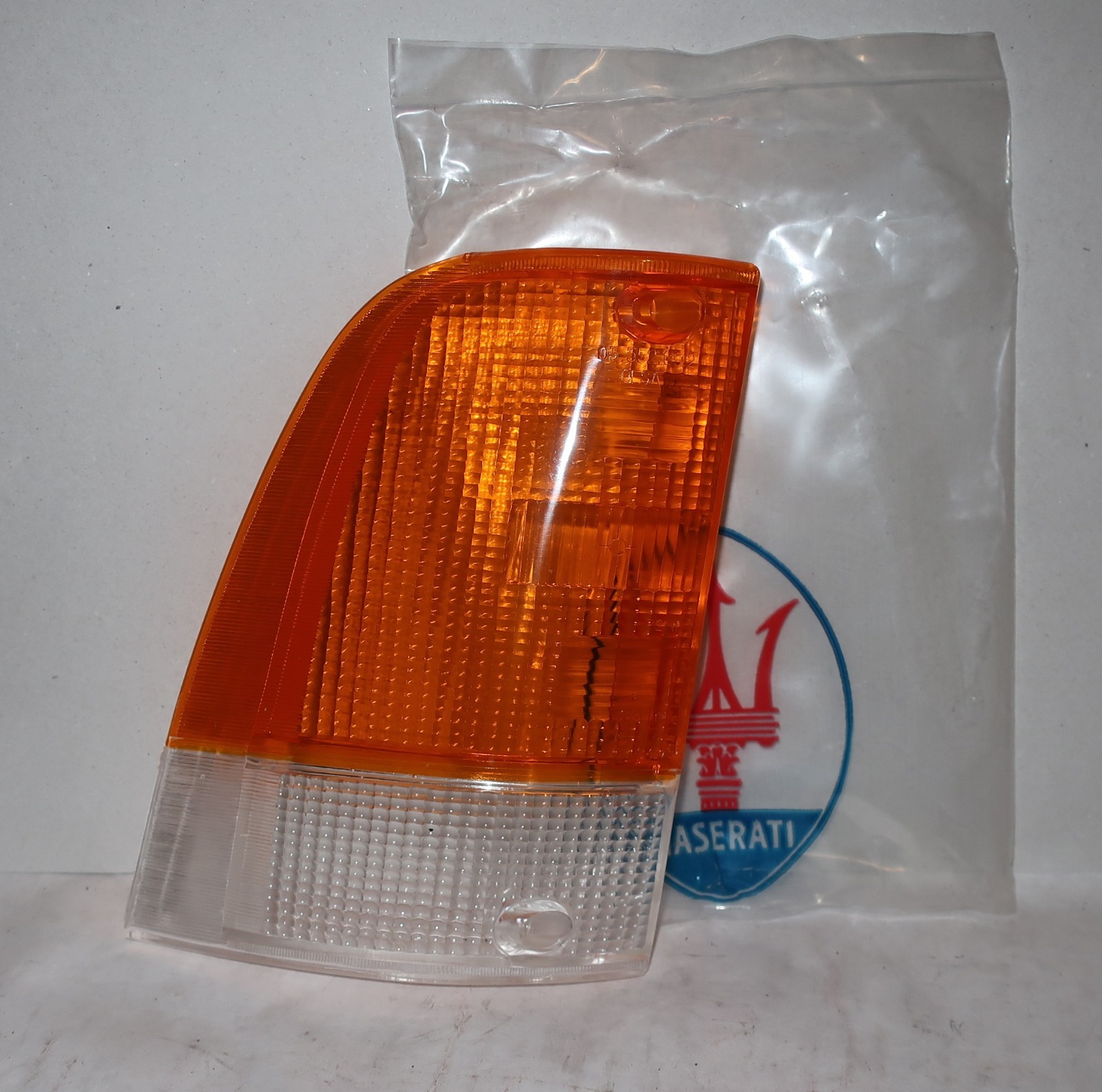 Maserati Biturbo 228 FRONT SIGNAL LAMP LENS SET turn marker light  343100411 410