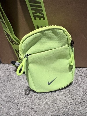 Nike Sportswear Essentials Small Green Crossbody Bag Swoosh Zip Adjustable Strap