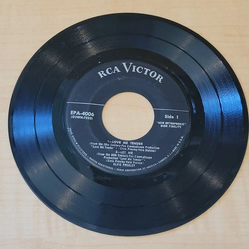 Elvis Presley 45 RPM Love Me Tender RCA Victor Original Vintage Rock & Roll