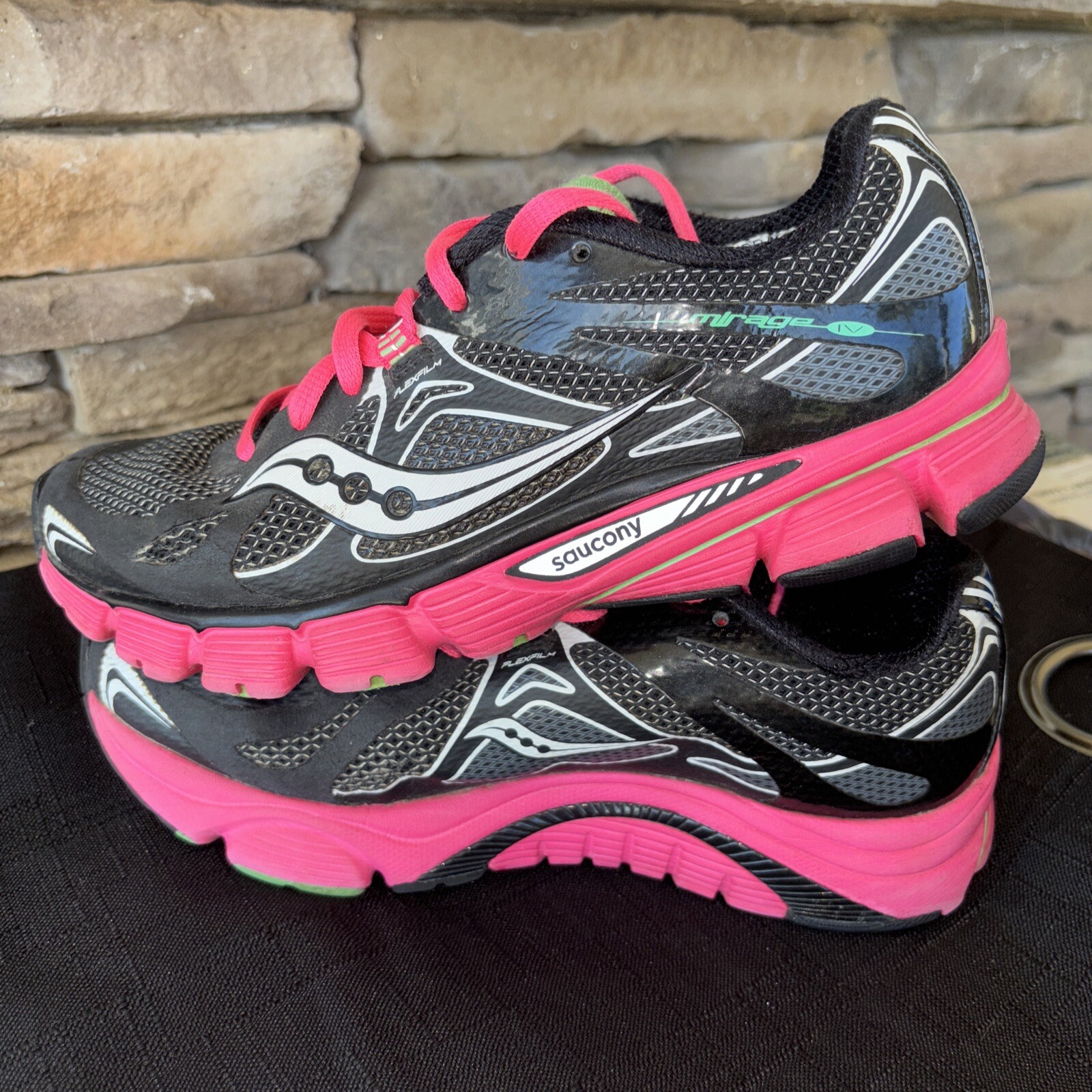 Saucony Mirage 4 Women's Size 6.5 Black  Pink & White Running Sneakers thumbnail 10