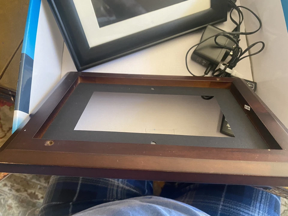 Pandigital 7" LCD Digital Picture Photo Black Expresso Frame  Extra Frame + Remo - Image 3 of 4