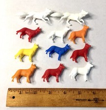 VINTAGE MARX WESTERN ROY ROGERS PLASTIC FIGURES 9 "BULLET" DOGS 2 WOLFS RECAST