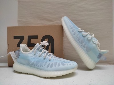 adidas Yeezy 350 \