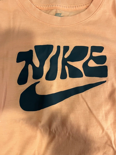 Nike Boys Artist Exclusive Cody Hudson Classic T-Shirt in Pink with Art Size 6 - Picture 3 of 5
