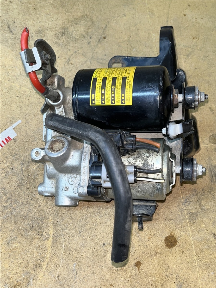 Toyota Prius ZVW30 ABS Anti Lock Brake Booster Pump Actuator