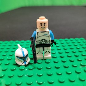 LEGO&reg; Star Wars Clone Trooper Lieutenant Minifigure Phase 1 Blue 5001709 sw0502