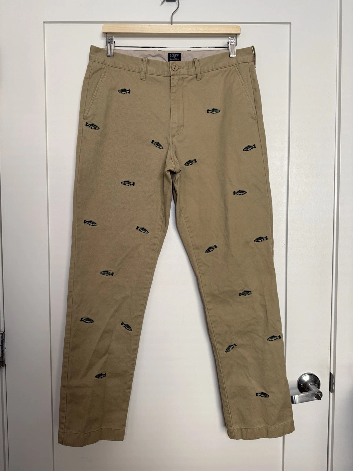 J Crew The Sutton Chino Pants Mens 33x32 Tan Straight Embroidered Fish Cotton