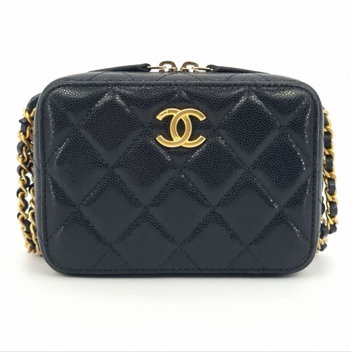 入手困難★送料無料【CHANEL】ミニカメラバッグ 黒 AP2426 入手困難☆送料込【CHANEL】ミニカメラバッグ ブラック AP2426