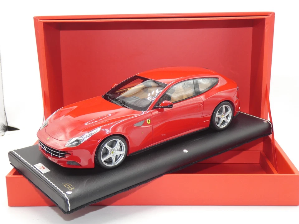 MR Collection Ferrari "FF" 2012 rossa - serie limitata 153/199 scala 1/18 - Immagine 4 di 4