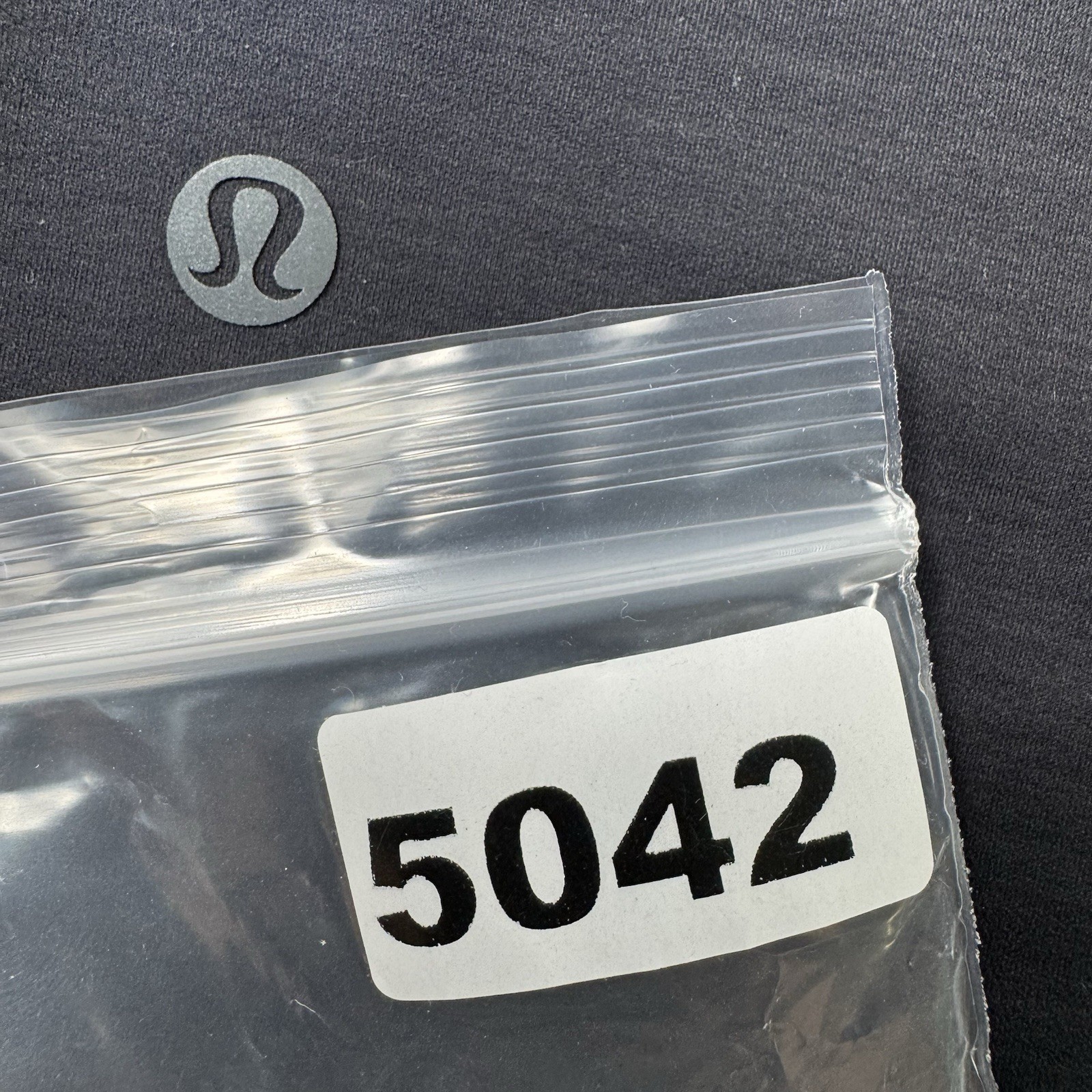 Lululemon The Short Unlined Drawstring Size Small - image 4