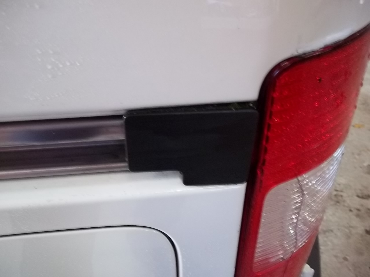 Picture 2 of 3