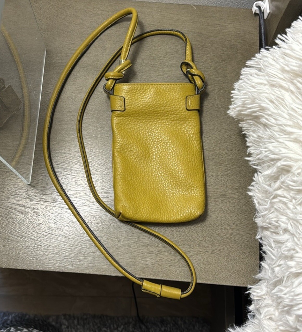 vince camuto leather Small crossbody bag A++ condition